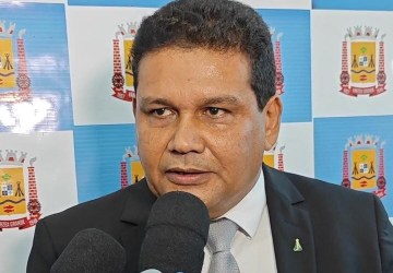 Presidente da Câmara, Wanderley Cerqueira, assegura: 'Vereador vai fiscalizar e legislar, doa a quem doer!'