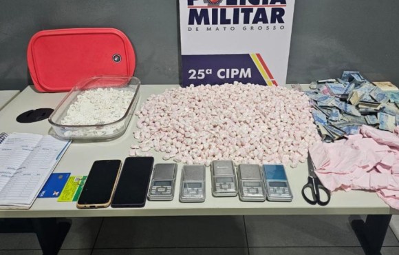 PM prende homem com 1,4 mil porções de cocaína e R$ 6,7 mil em dinheiro em Várzea Grande